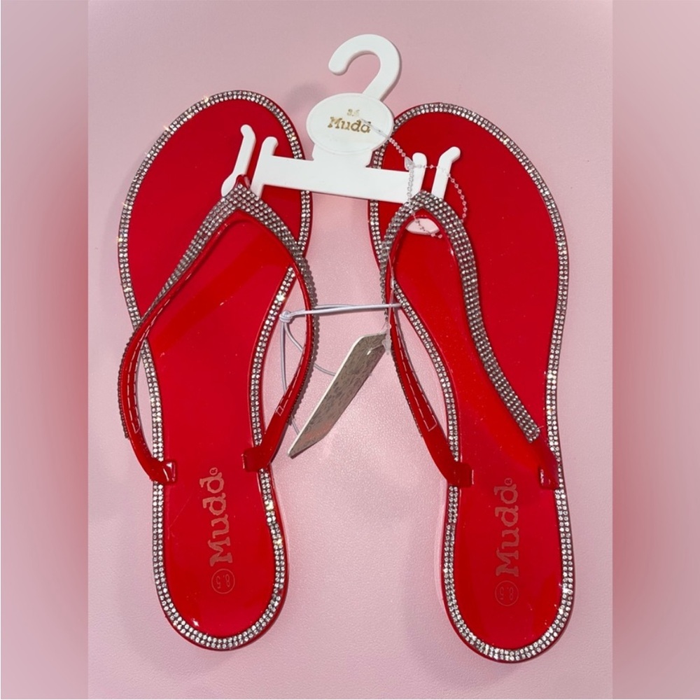 NWT mudd red and sparkly silver sandals size 8.5